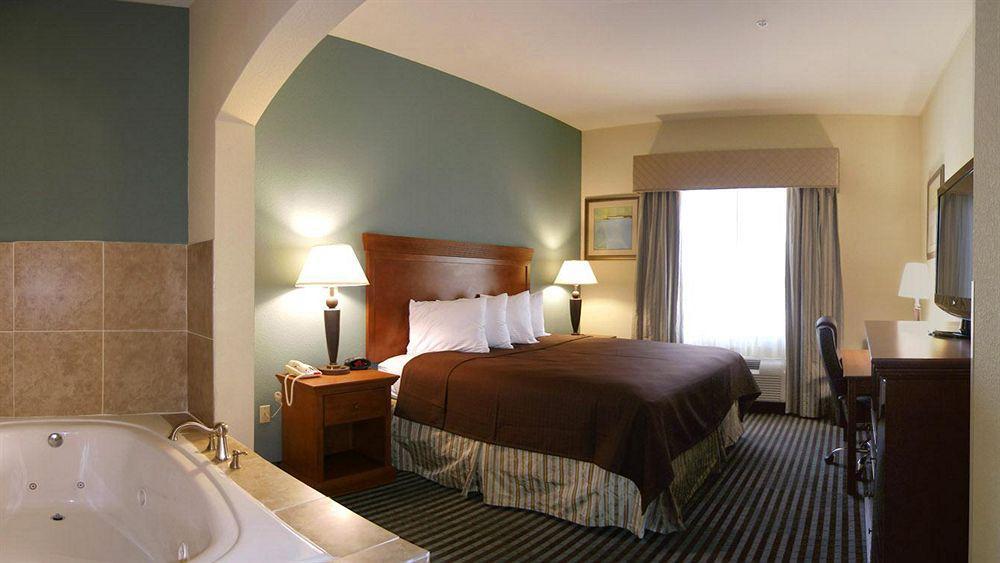 Executive Inn & Suites Марлин Экстерьер фото