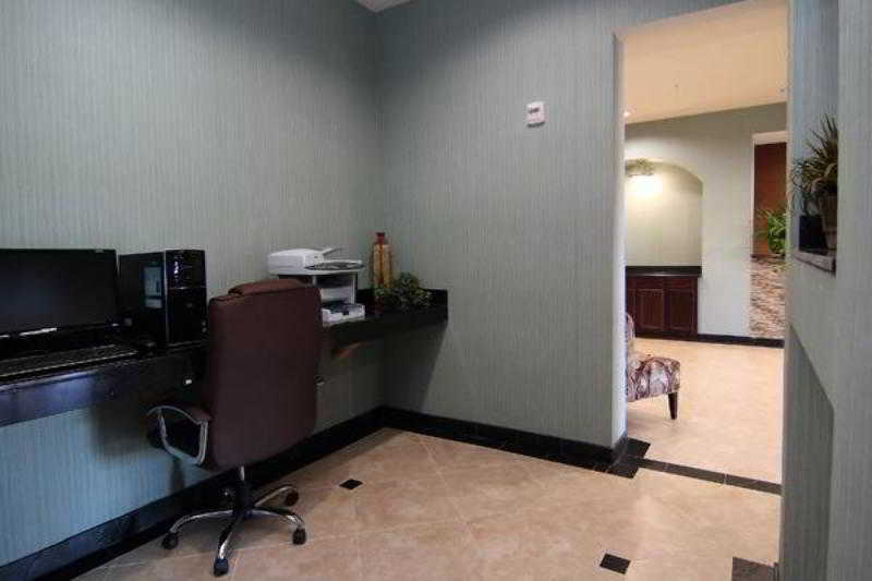 Executive Inn & Suites Марлин Экстерьер фото