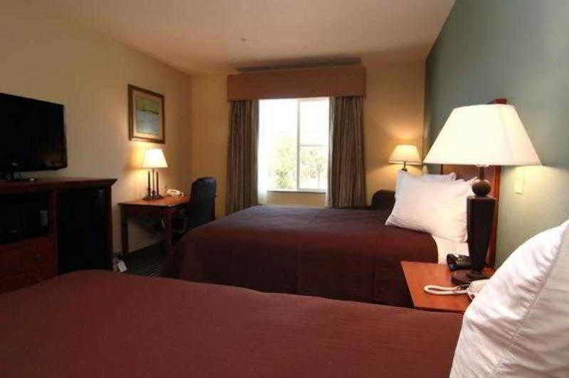 Executive Inn & Suites Марлин Экстерьер фото